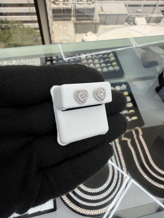 14kt White Gold Lab Grown Heart Earrings