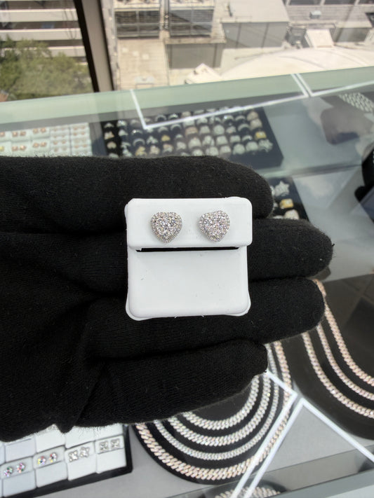 14kt White Gold Lab Grown Heart Earrings
