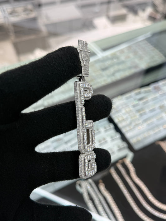 “PLUG” Vertical Pendant