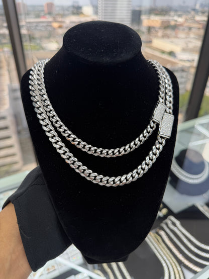 Plain Cuban Chain (Iced Out Lock)