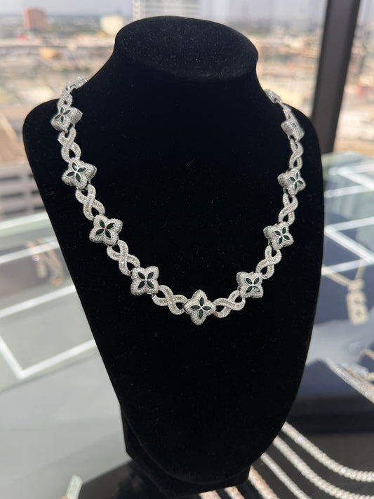 Clover infinity chain (green)